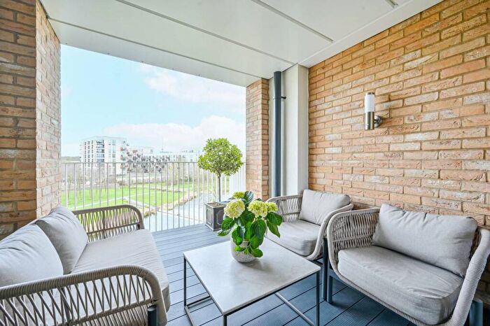 3 Bedroom Flat For Sale In Lakeside Drive, Park Royal, London, NW10