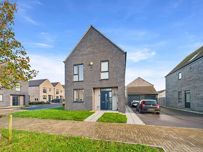 4 Bedroom Detached House For Sale In Albermarle Avenue, Kingswood, Hull, HU7