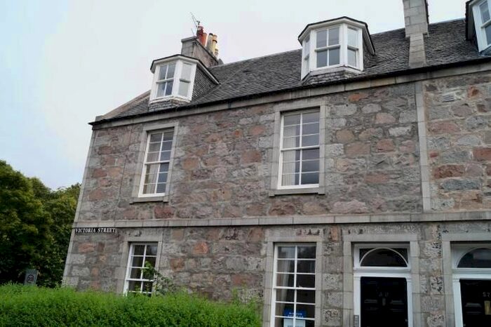 2 Bedroom Flat To Rent In Victoria Street, Aberdeen, AB10