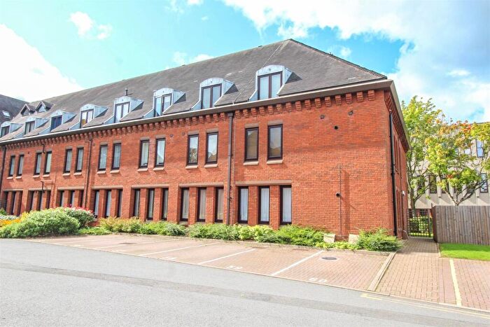 2 Bedroom Apartment To Rent In Ipsley Manor, Ipsley, B98