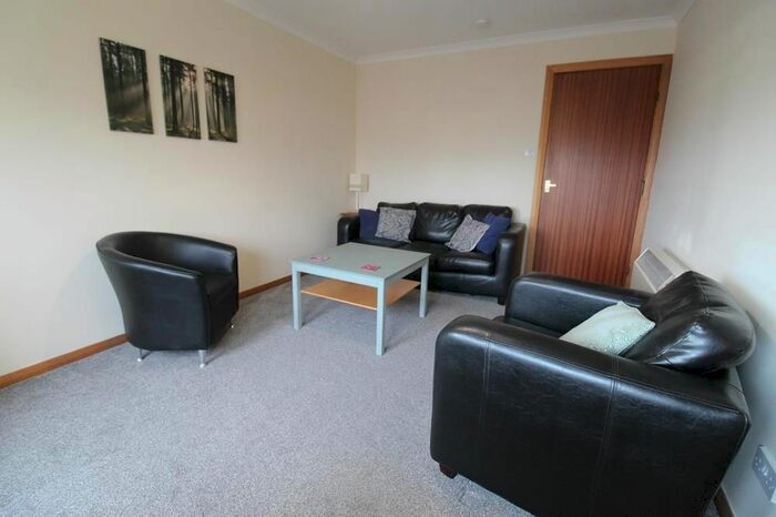 2 Bedroom Flat To Rent In Belmont Gardens, Second Floor Left, AB25