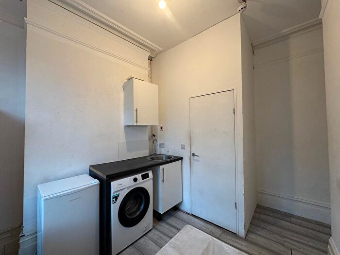 Studio To Rent In London Road, Croydon, CR0