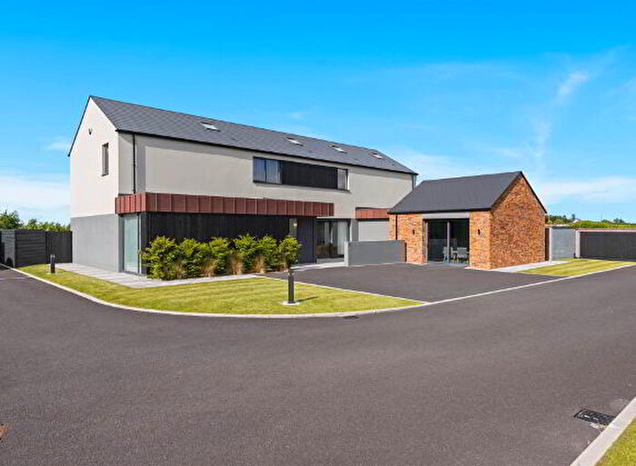 4 Bedroom Detached House For Sale In Craigdarragh Rise, Helens Bay, BT19