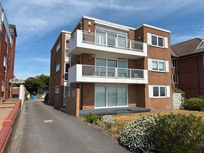3 Bedroom Flat To Rent In Cliff Drive, Poole, BH13
