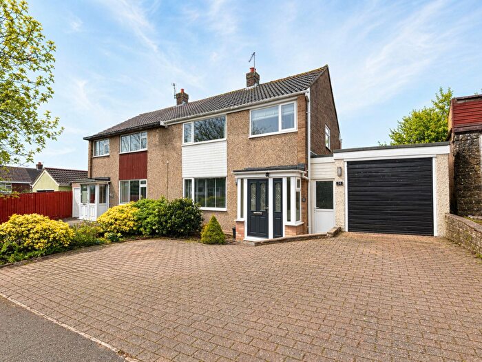 3 Bedroom Semi-Detached House For Sale In Sandringham Road, Swindon, SN3