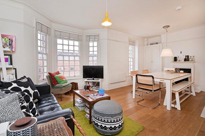 2 Bedroom Apartment To Rent In Tiltman Place, Hornsey Road, London, N7