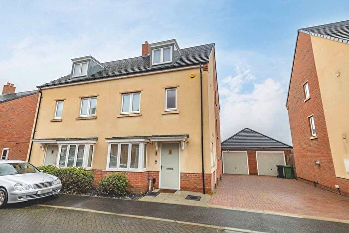 4 Bedroom Semi-Detached House For Sale In Boundary Drive, Wexham, SL2