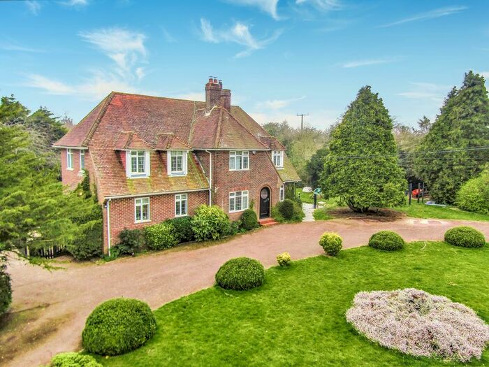 5 Bedroom Detached House To Rent In Egg Hill Road, Charing, Ashford, TN27
