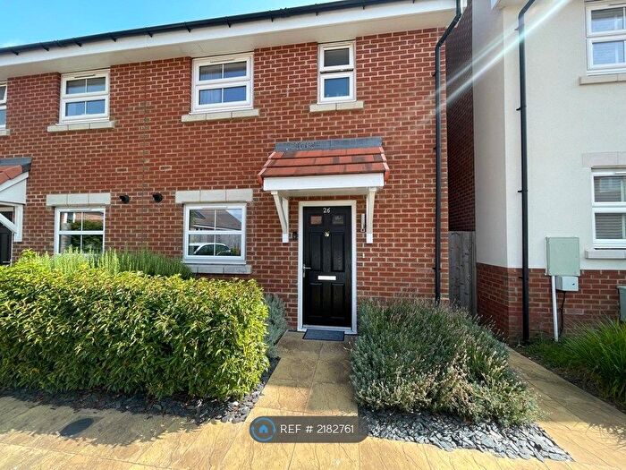 3 Bedroom Semi-Detached House To Rent In Chapman Drive, Binfield, Bracknell, RG42
