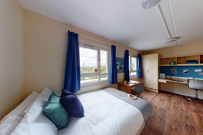 Studio To Rent In Creek Road, London, SE8