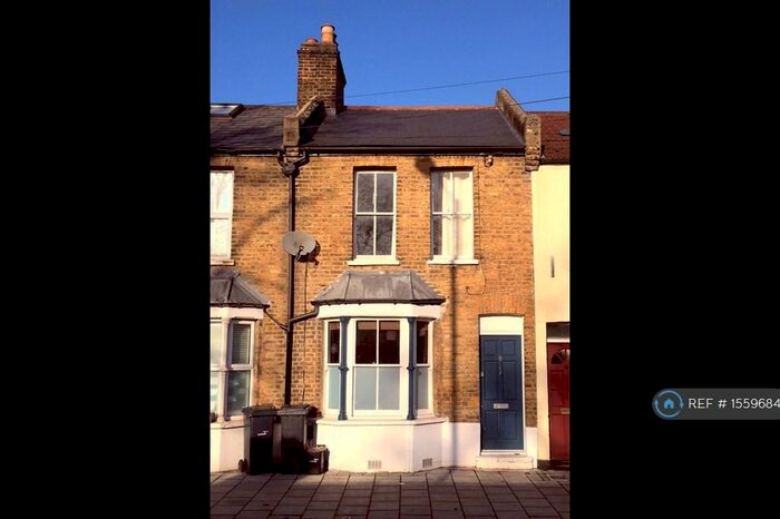 2 Bedroom Terraced House To Rent In Robson Road, London, SE27