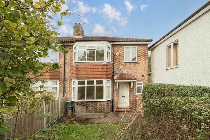 3 Bedroom Property To Rent In Kings Farm Avenue, Richmond, TW10
