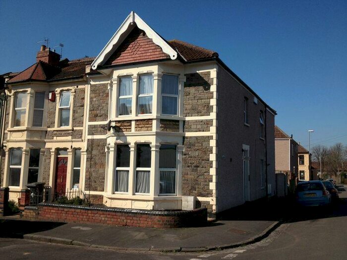 Studio To Rent In Whitehall, Bristol, BS5