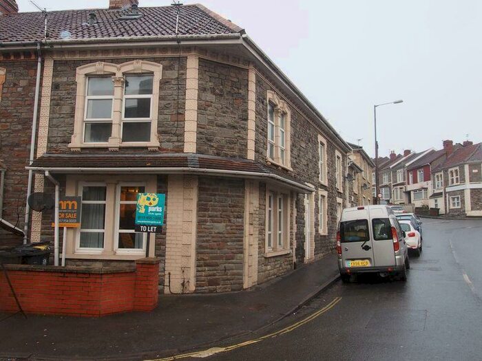 2 Bedroom Flat To Rent In Hudds Vale Road, Bristol, BS5