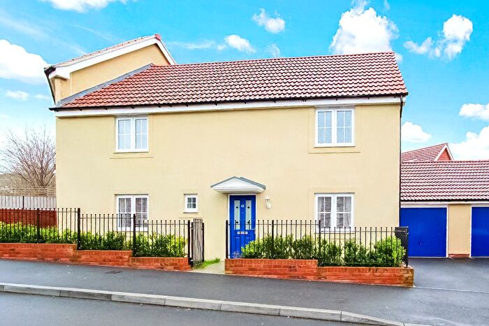 3 Bedroom Semi Detached House For Sale In Bates Way, Moredon, Swindon, Wiltshire, SN2