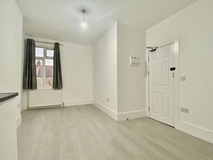 1 Bedroom Retirement Property To Rent In , CR4