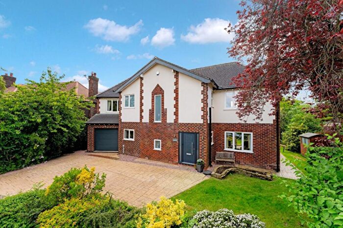 4 Bedroom Detached House For Sale In Deneway, Bramhall, SK7