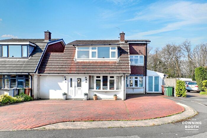 4 Bedroom Link Detached House For Sale In Hereford Close, Aldridge, Walsall, WS9