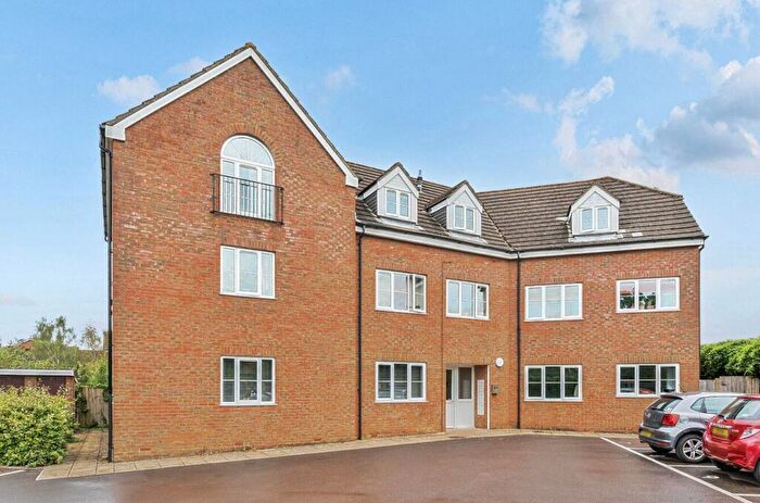 1 Bedroom Flat For Sale In Weyhill Road, Andover, SP10