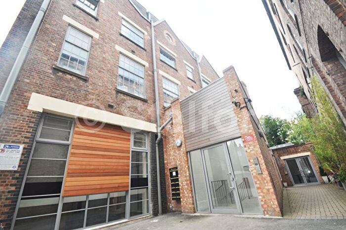 1 Bedroom Flat To Rent In Holloway Road, London, N7