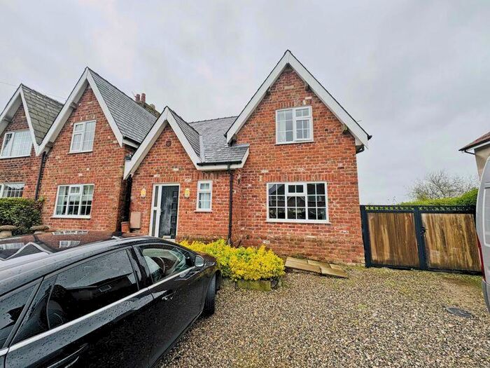 4 Bedroom Semi-Detached House For Sale In Ivy Cottage, Plumpton Lane, Great Plumpton, PR4