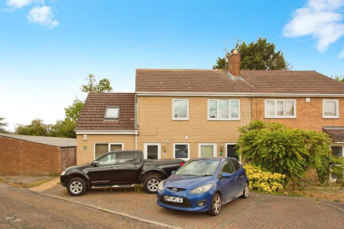 1 Bedroom Maisonette For Sale In Macaulay Avenue, Great Shelford, Cambridge, CB22