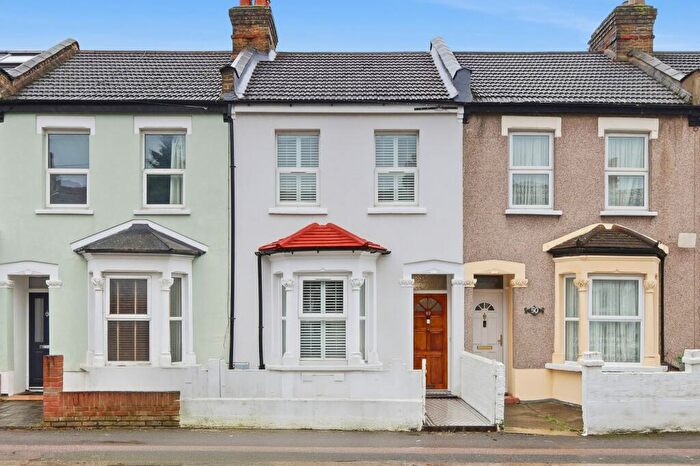 2 Bedroom Terraced House For Sale In Dawlish Road, Leyton, E10