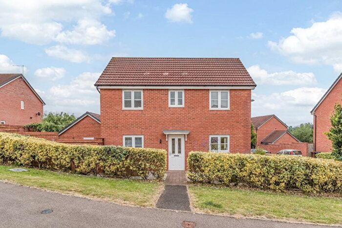 3 Bedroom Detached House To Rent In Elrington Close, Brockhill, Redditch, Worcestershire, B97