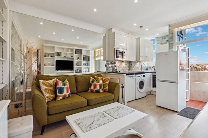 1 Bedroom Flat To Rent In Sloane Avenue, London, SW3