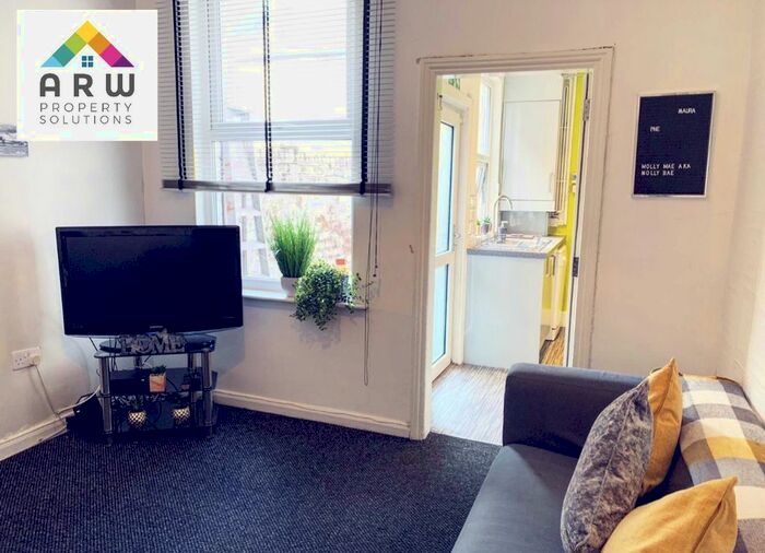 5 Bedroom Terraced House To Rent In Langdale Road, Liverpool, Merseyside, L15