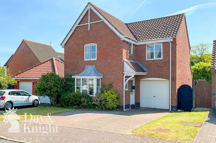 4 Bedroom Detached House For Sale In Pepys Avenue, Worlingham, Beccles, NR34