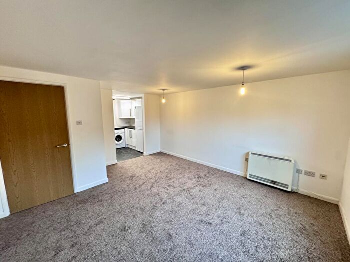 1 Bedroom Flat To Rent In Chardlace Walk, Nottingham, NG1