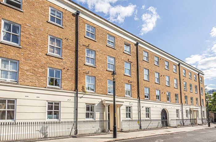 3 Bedroom Flat To Rent In Falmouth Road, London, SE1