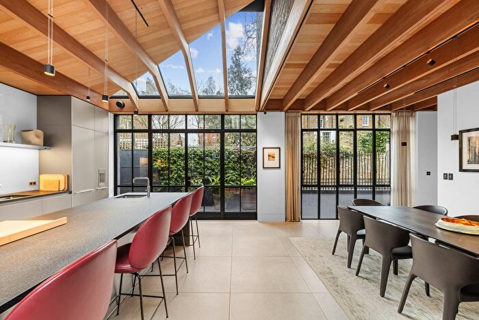 6 Bedroom Detached House For Sale In Pembridge Crescent, London, W11