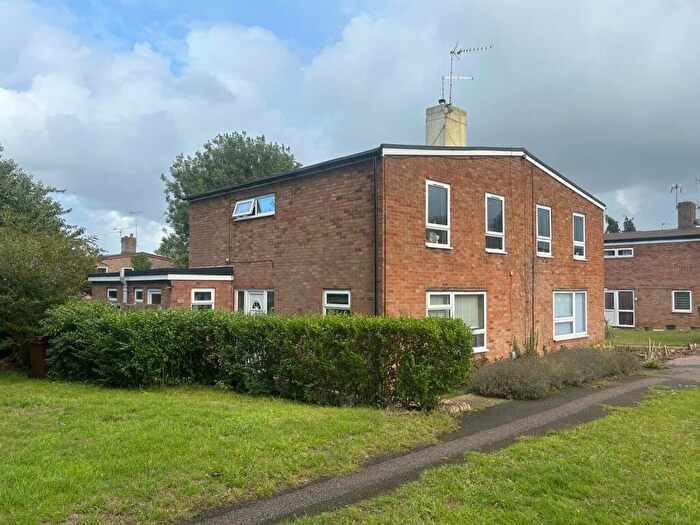 3 Bedroom Semi-Detached House For Sale In Cloverfield, Welwyn Garden City, AL7