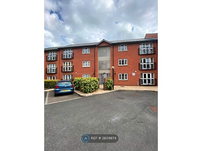 2 Bedroom Flat To Rent In Wharf Close, Manchester, M1