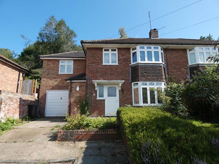 5 Bedroom Semi-Detached House To Rent In St. Martins Close, Canterbury, CT1
