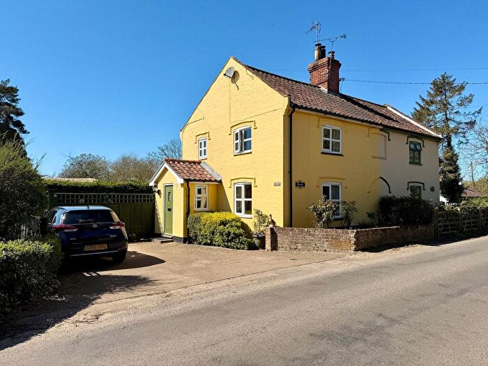 2 Bedroom Semi Detached House For Sale In The Street, Easton, Woodbridge, IP13