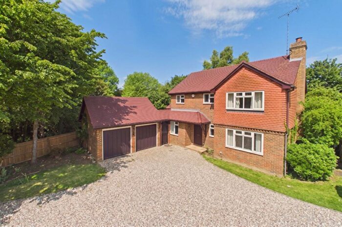 4 Bedroom Detached House For Sale In Devon Chase, Warfield, Berkshire, RG42