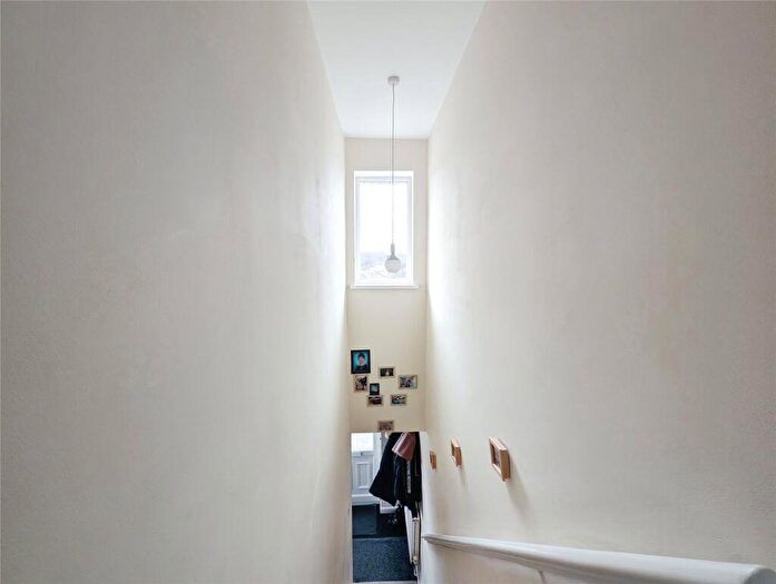 2 Bedroom Semi-Detached House For Sale In Ferndene Way, Southampton, Hampshire, SO18