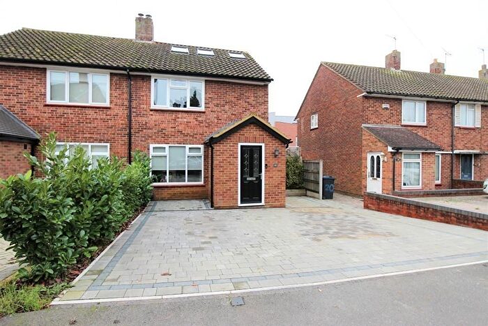 3 Bedroom Semi-Detached House To Rent In Thieves Lane, Hertford, SG14