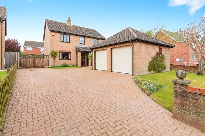 4 Bedroom Detached House For Sale In Rectory Lane, Worlingham, Beccles, Suffolk, NR34