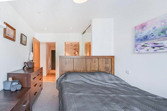 2 Bedroom Flat For Sale In Canning Town, , Canning Town, London, E16