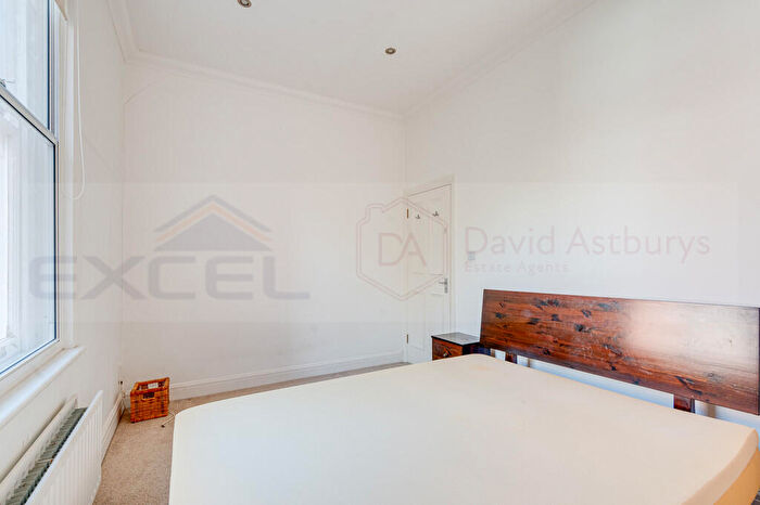 2 Bedroom Apartment To Rent In Goldhurst Terrace, South Hampstead, London, NW6