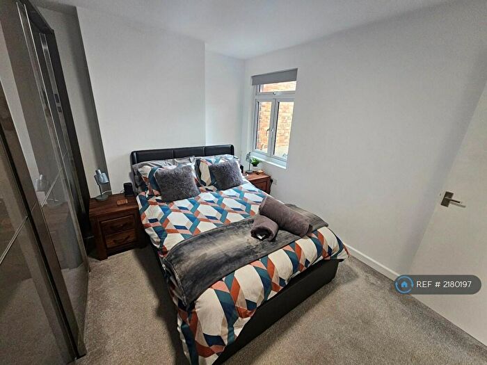 1 Bedroom Flat To Rent In High Street, Woburn Sands, Milton Keynes, MK17