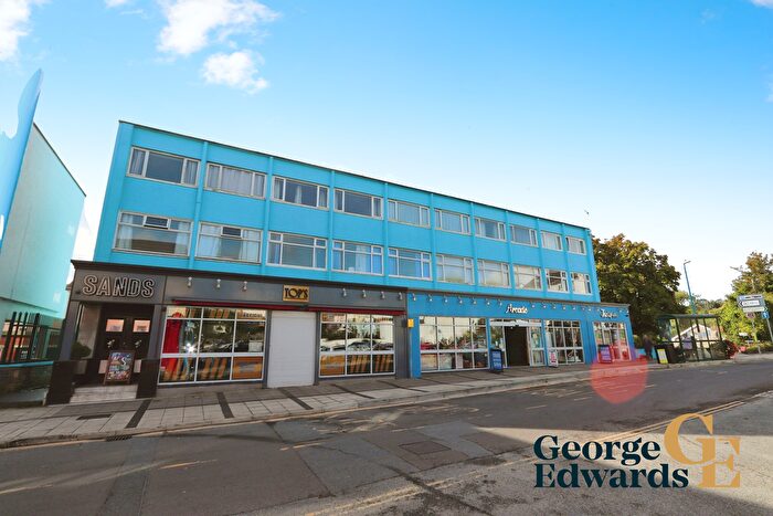 2 Bedroom Flat For Sale In Harbour Court, Saundersfoot, SA69