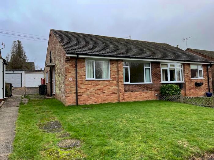 2 Bedroom Bungalow To Rent In Village Way, Hamstreet, Ashford, TN26