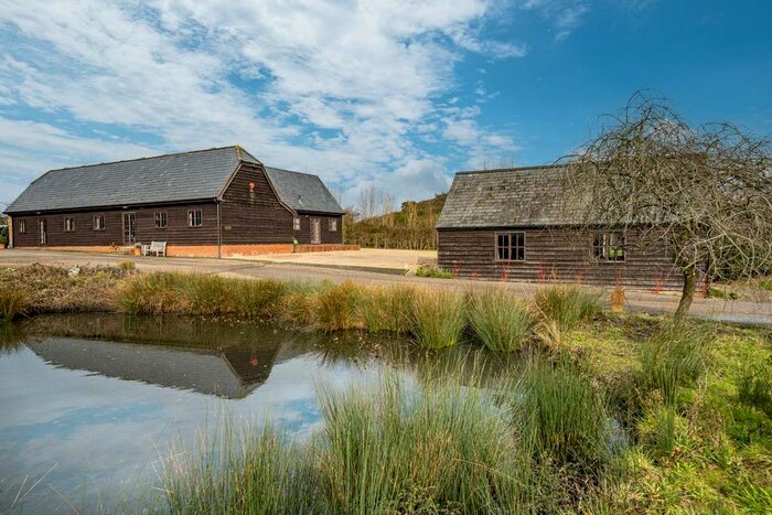 4 Bedroom Barn Conversion For Sale In Bullen Road, Ryde PO33