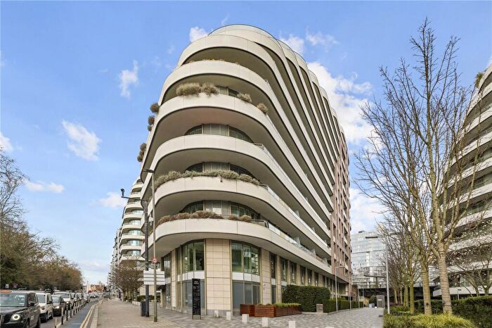 3 Bedroom Apartment For Sale In Queenstown Road, London, SW11