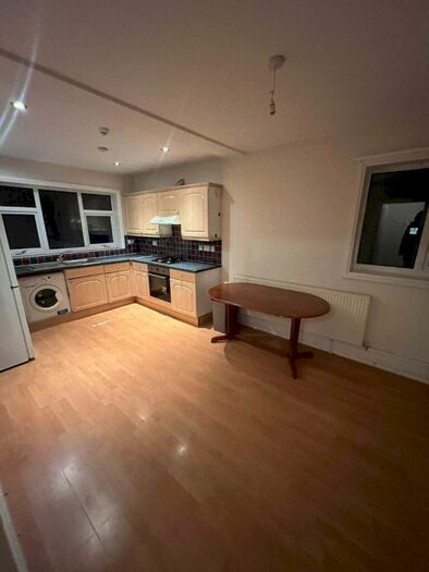 2 Bedroom Flat To Rent In Brooksby's Walk, London, E9